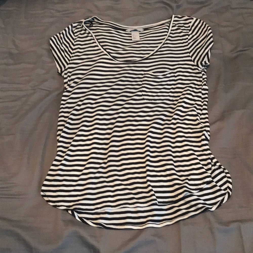 black & white striped t shirt